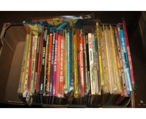 A QUANTITY OF COMIC AND SCI-FI ANNUALS to include 'THE DALEK OUTER SPACE BOOK 1966 together with Dr Who Annuals 1974 and 1978