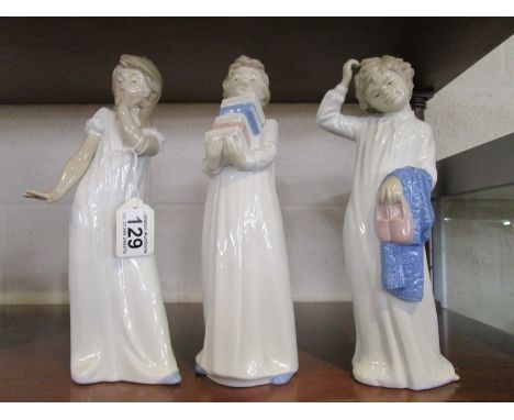 3 Lladro Nao figures, 1 A/F