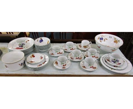 Part dinner service - Royal Worcester Evesham Vale &amp; Evesham