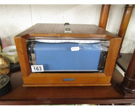 Vintage seismograph