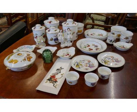 Collection of ceramics to include mostly Royal Worcester Evesham pattern