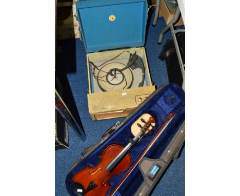 AN ELIZABETHAN RECORD PLAYER, together with a cased 'Stentor Student II' violin (2)