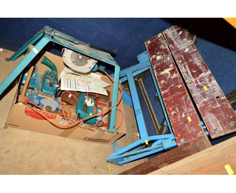 A BOX OF VARIOUS TOOLS, a Workmate and a Black and Decker D987 portable saw bench (3)