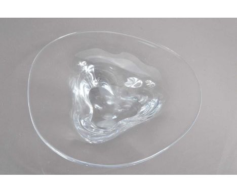 A Nils Landberg (1907-1991) for Orrefors triangular centrepiece bowl,  Swedish circa 1960s. Signed to the base "Orrefors NL 3