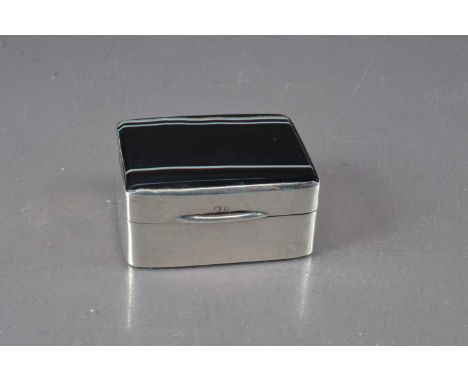 A late 19th Century silver mounted hard stone pill or snuff box,  Birmingham 1899, maker E G P. 5.1 cm by 4 cm by 2.2 cm.