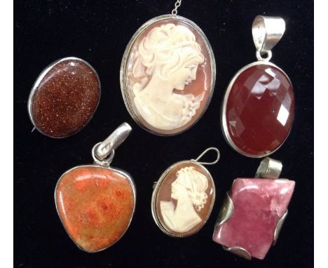 Jewellery - a faceted oval carnelian pendant, silver mount;  others Rose Quartz, orange hard stone;  an oval gold stone brooc