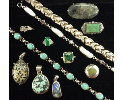 Jewellery - a banded blue agate oval brooch;  an Art Deco jade and silver panel brooch;  a similar ring;  others;  a turquois