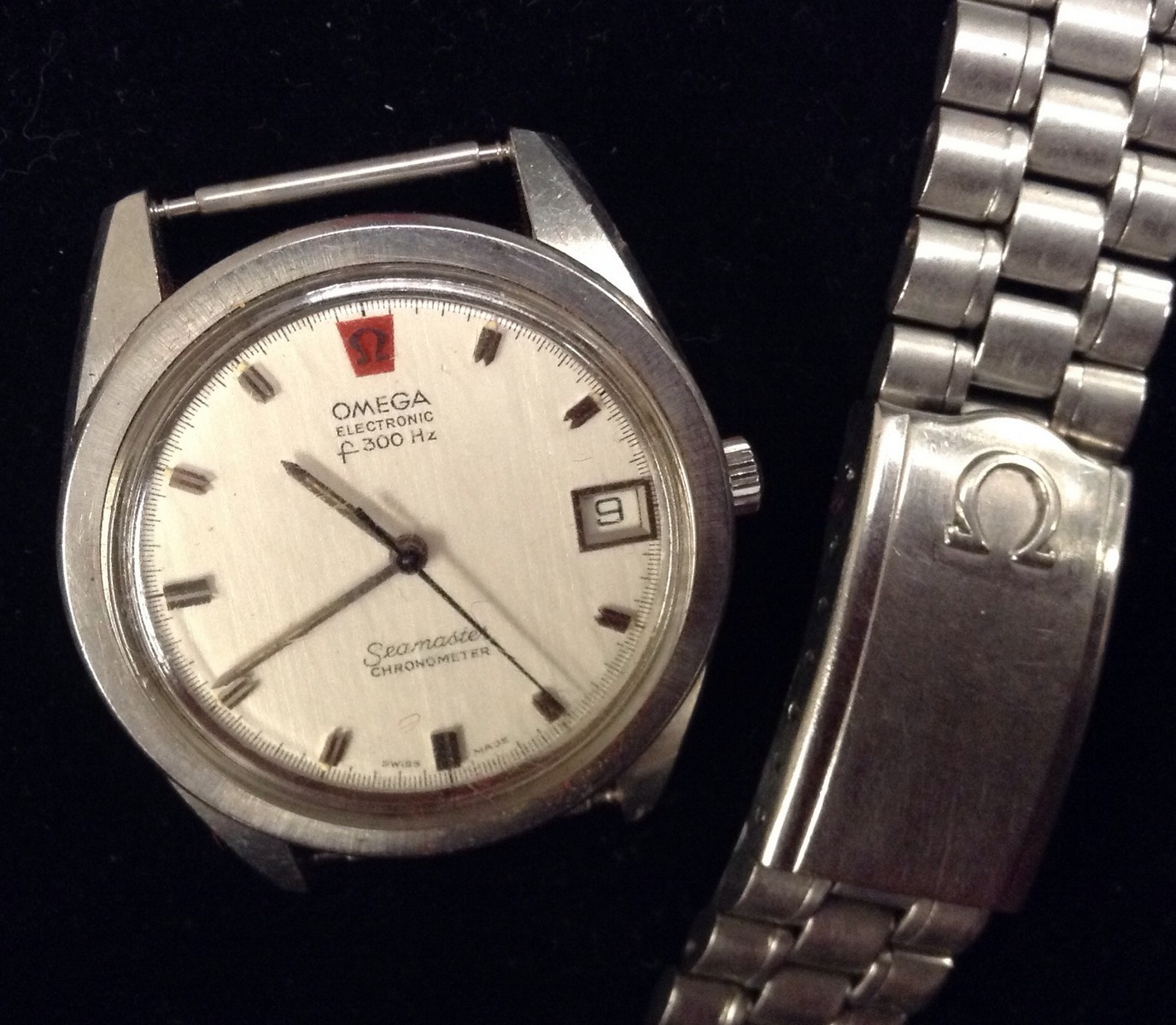 omega electronic f300hz seamaster chronometer