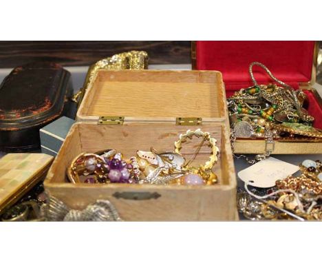 GROUP OF VARIOUS COSTUME JEWELLERY
including a Swedish pewter pendant on chain and various mid twentieth century items, 1 tra