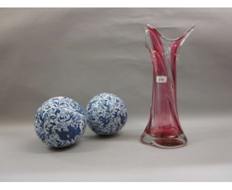 Pink and clear Art glass flared rim vase, together with two modern blue and white Chinese ball form ornaments