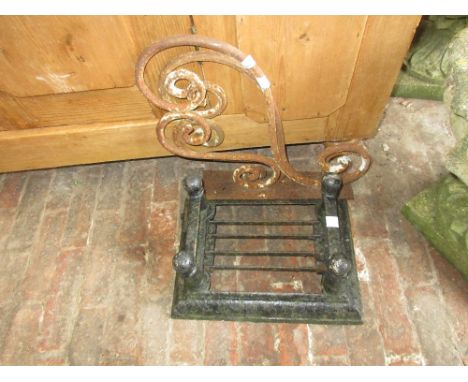 19th Century cast iron black painted boot scraper, a pair of Victorian cast iron shelf brackets and a metal watering can