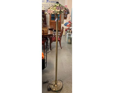 Modern Tiffany style floor lamp.   (B.P. 21% + VAT) 