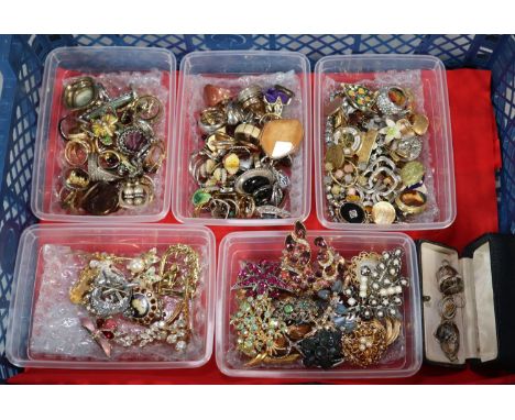 Collection of vintage and other jewellery and enamel badges: silver necklaces, rings, earrings, brooches, lockets etc. (B.P. 