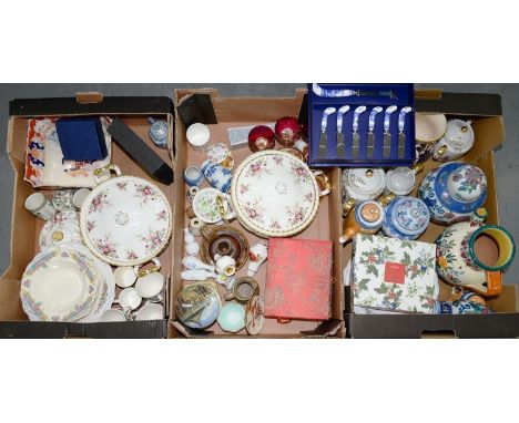 MISCELLANEOUS GLASS AND CERAMICS, INCLUDING TWO ROYAL ALBERT COTTAGE GARDEN TUREENS AND COVERS, F &amp; R PRATT JAR AND LID, 