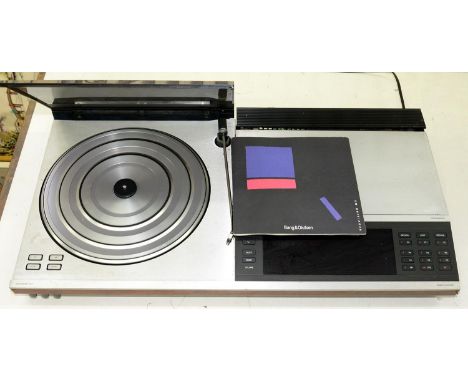 VINTAGE HIFI EQUIPMENT. A BANG AND OLUFSEN BEOCENTRE 7007, 72CM W 