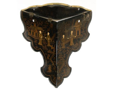 A VICTORIAN GILT PAPIER MACHE FOLDING BRACKET SHELF, 19CM H 