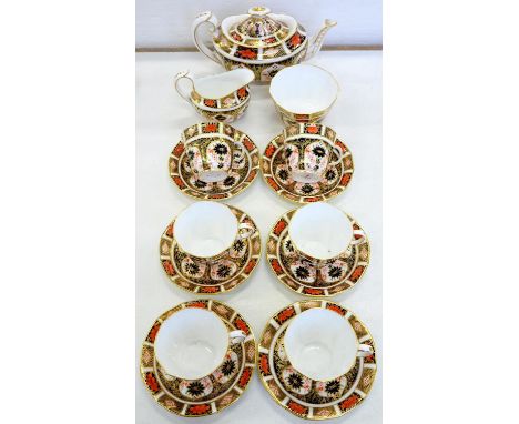 A ROYAL CROWN DERBY IMARI PATTERN TEA SERVICE, OVAL TEAPOT AND COVER 14CM H, PRINTED MARK 