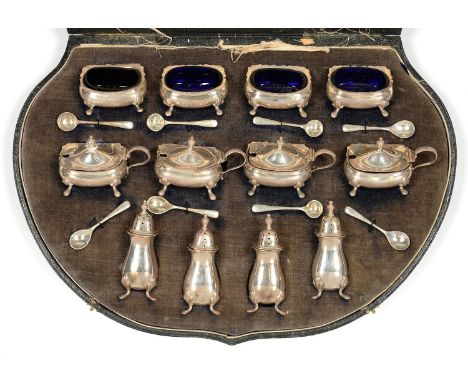 A GEORGE V TWELVE PIECE SILVER CRUET, BLUE GLASS LINERS, BY R &amp; W SORLEY, LONDON 1920, CASED, 12OZS 5DWTS 