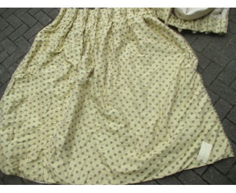A pair of red silk interlined curtains, 108 drop x 100cm wide (a/f) and another yellow ground pair, 143 drop x 80cm wide (4) 