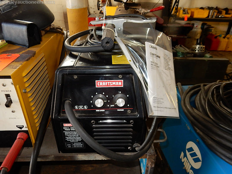 Craftsman wire feed MIG welder. Model 934.205111. 120V