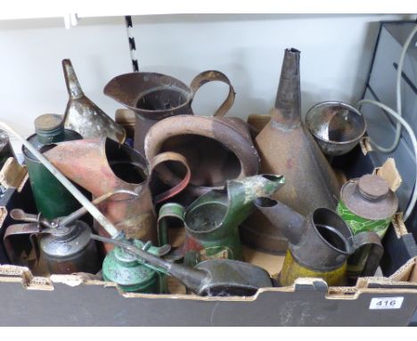 QUANTITY OF VINTAGE OIL CANS & POURERS INCLUDING ESSO & CASTROL