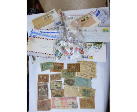 QUANTITY OF VINTAGE LETTERS & FOREIGN BANK NOTES
