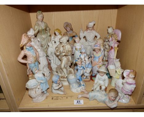 LARGE QUANTITY OF CERAMIC FIGURES
