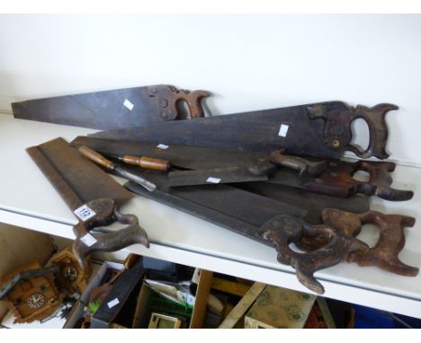 QUANTITY OF VINTAGE CARPENTERS HAND SAWS AND 2 GOUGE CHISELS