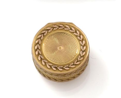 A George III Two-Colour Gold Vinaigrette, by Giles Loyer, London, 1809, 18ct, circular, the hinged cover, sides and base each