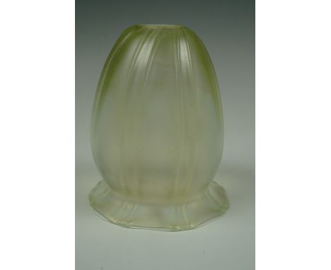 A early Twentieth Century vaseline glass lamp shade of organic form, 12 cm