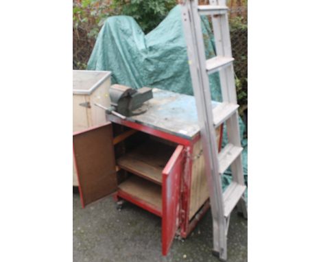 A STEEL / WOOD WORK CABINET WITH RECORD VICE TOGETHER WITH ALUMINUM STEP LADDERS