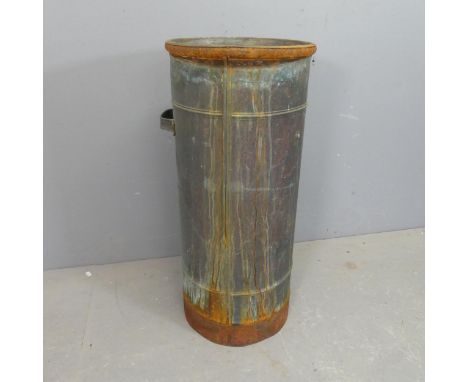 A vintage copper planter, diameter 32cm, height 71cm.