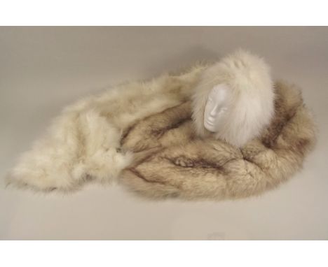 OSTRICH FEATHER ETC. An Ostrich feather stole &amp; matching helmet style hat &amp; a fox fur stole.