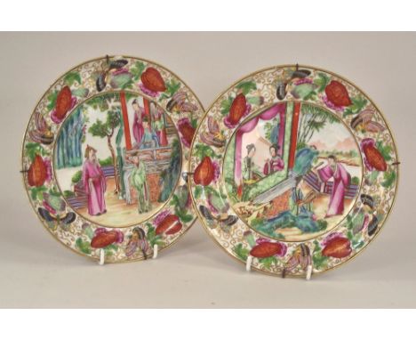 CANTONESE PLATES. Two Cantonese famille rose plates, 20 cm.