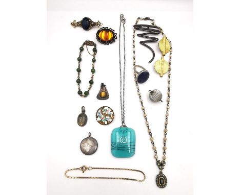 A collection of jewellery, including a Chinese silver gilt jade bead bracelet, a silver squiggle brooch/pendant, a rolled gol