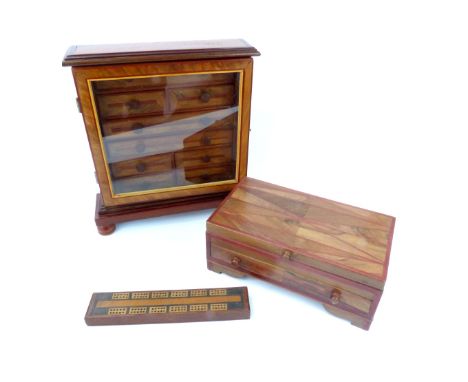 Contemporary walnut jewellery box, the lid incorporating decorative stringing, opening to reveal a lined interior above a dra