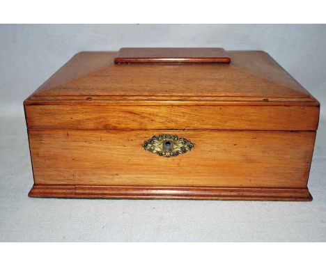 A 19th century satinwood Trinket Box, rectangular form with hinged lid enclosing a removable tray, brass escutcheon plate, mo