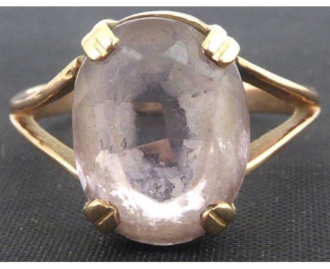 A 9ct gold dress ring with marquise-shaped stone, size K, approx. 2.8g.