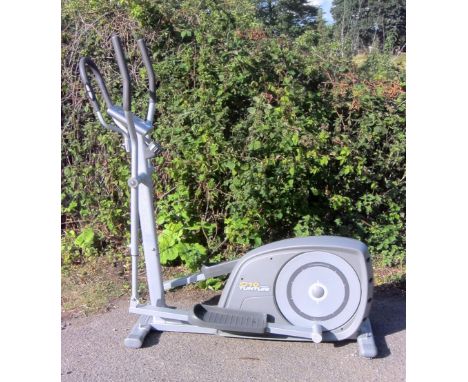 Tunturi C10 cross trainer with manual