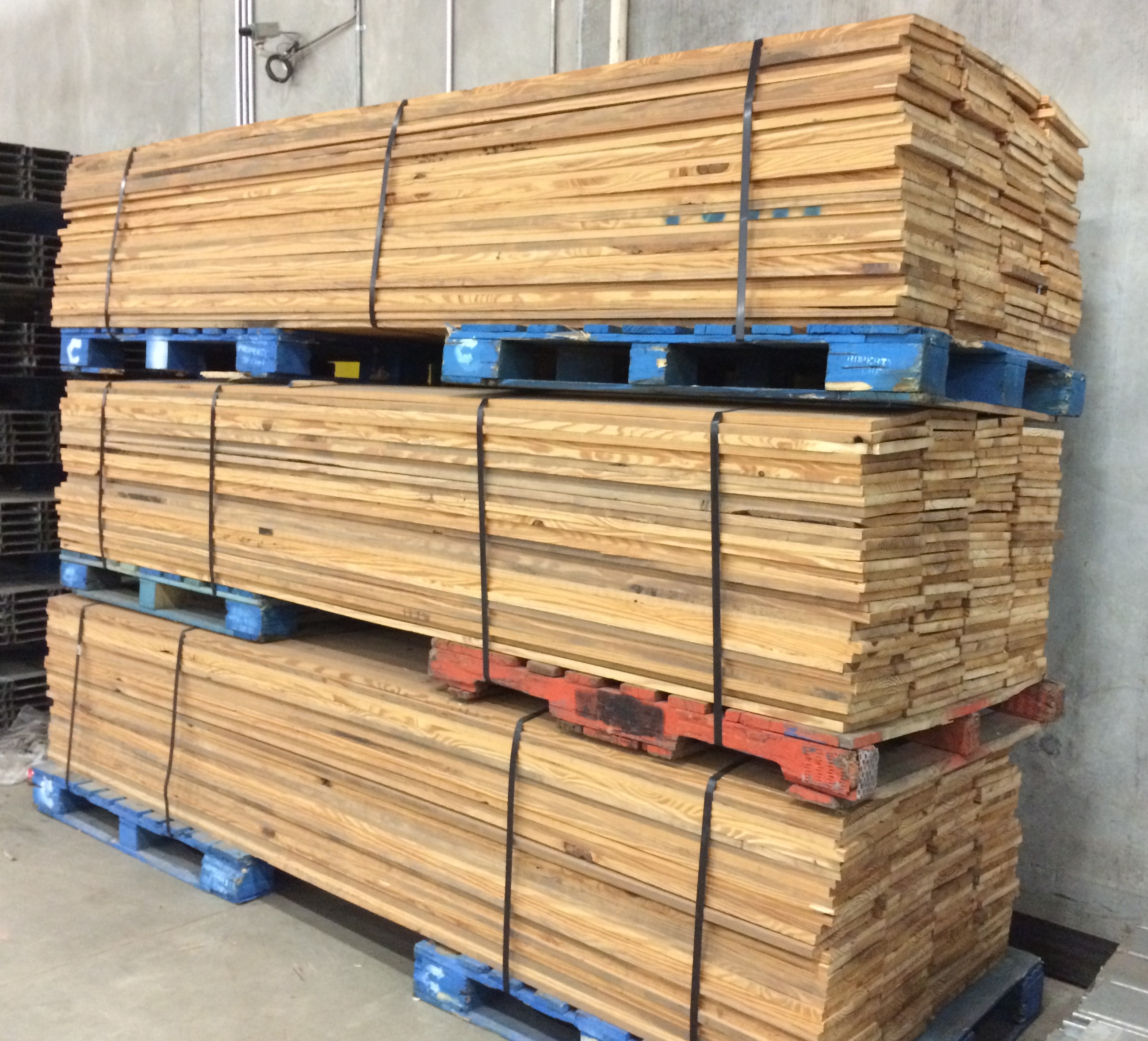 WOODEN PALLET STOPPER / BACK STOP SIZE 123"L X 9.5"W X 3/4"THICK 120