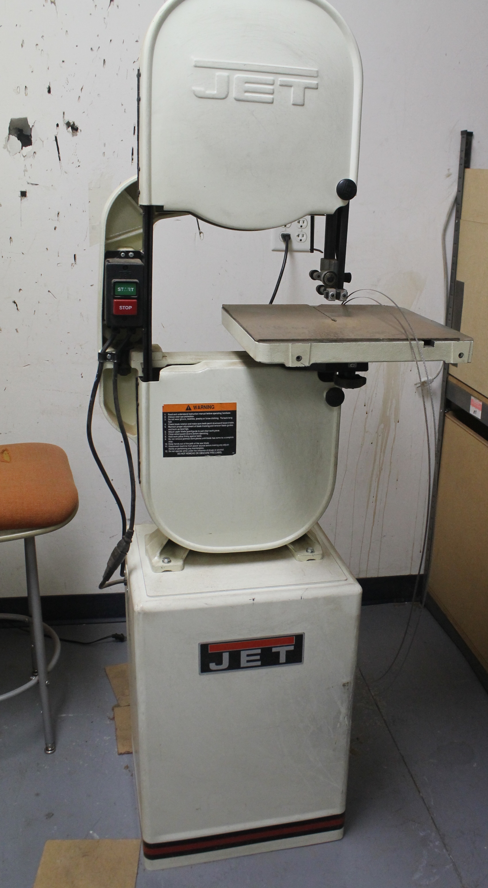 14" JET JWBS14CS WOOD WORKING BAND SAW, MODEL JWBS14CS, CUTTING