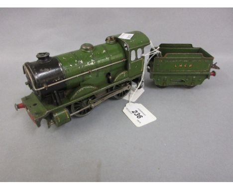 Hornby 0 gauge tin plate clockwork railway engine with tender