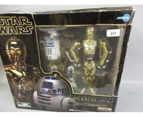 Star Wars Art FX Saga series C-3PO and R2-D2 snap-fit 1/7th scale pre-painted model kit