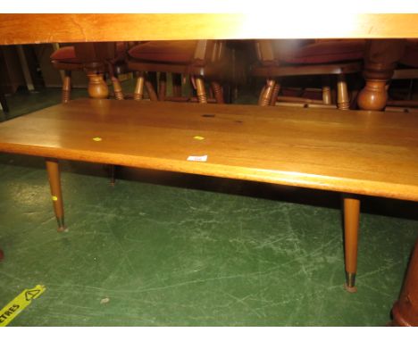 LIGHT WOOD COFFEE TABLE