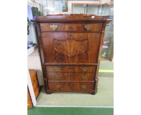 VICTORIAN MAHOGANY SECRETAIRE WITH CORNICED TOP, CANTED CORNERS AND A SINGLE DRAWER OVER THE MOULDED FALL FRONT, THE FITTED I