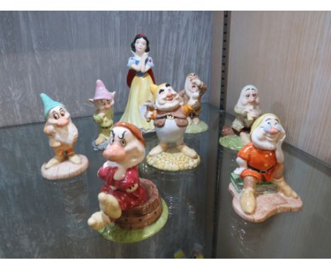 ROYAL DOULTON SNOW WHITE AND THE SEVEN DWARVES CERAMIC FIGURINES