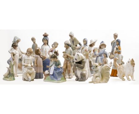 A COLLECTION OF TWENTY ONE NAO AND LLADRO STYLE PORCELAIN FIGURINES