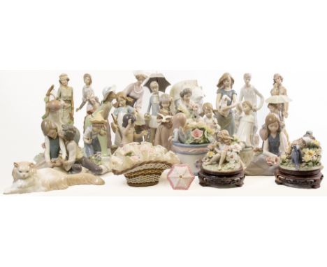 A COLLECTION OF LLADRO, NAO AND OTHER FIGURINES to include model numbers 6153, 5232, 5217 etc