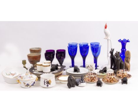 A SELECTION OF PORCELAIN CHINA and glassware to include Royal Worcester Evesham, Noritake porcelain Cockerel on a branch, Wed