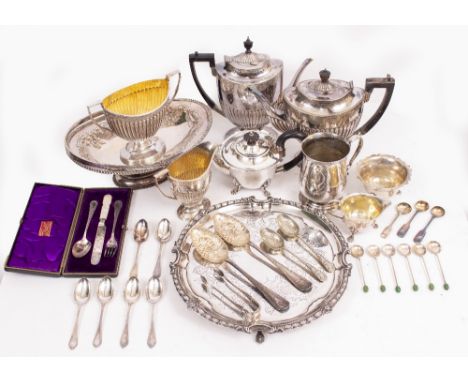 A SELECTION OF SILVER PLATE AND EPNS WARE to include a serpentine edged salver standing on ball and claw feet, a Georgian sty